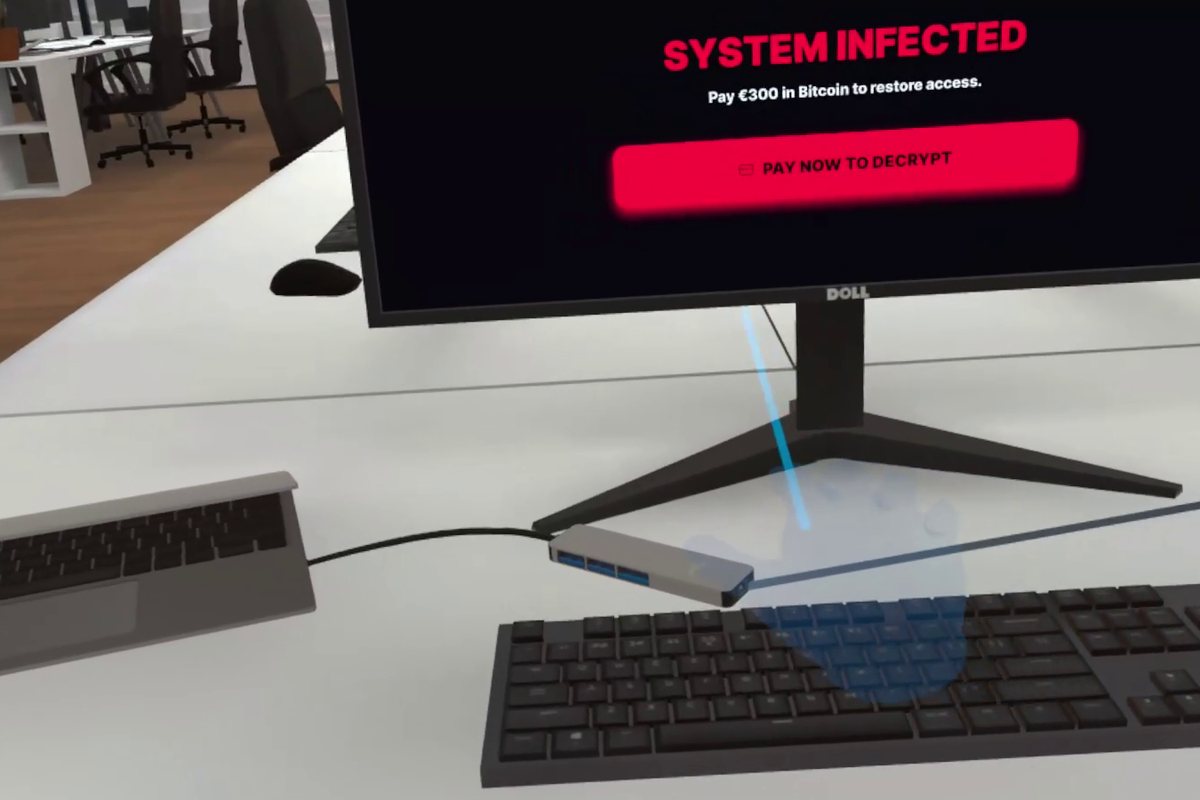 Monitor mit einer Ransomware-Meldung System infected im VR-Training